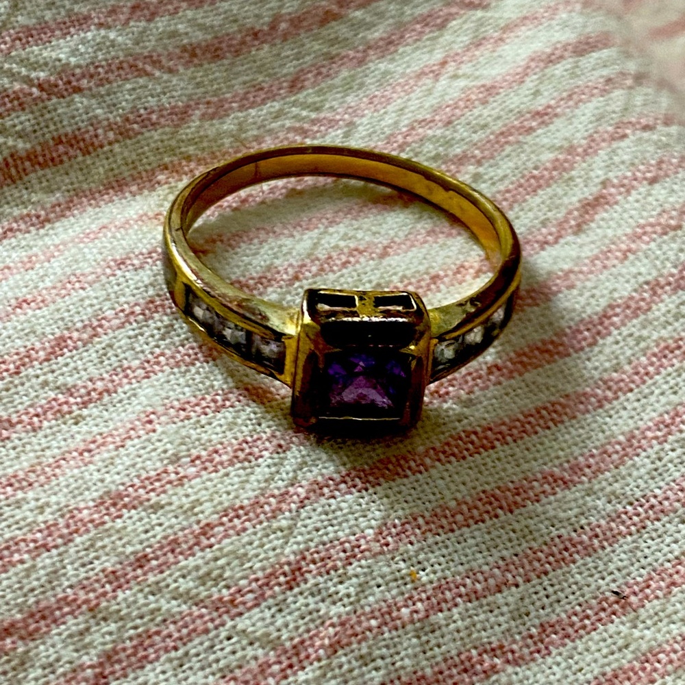 Antique ring gold